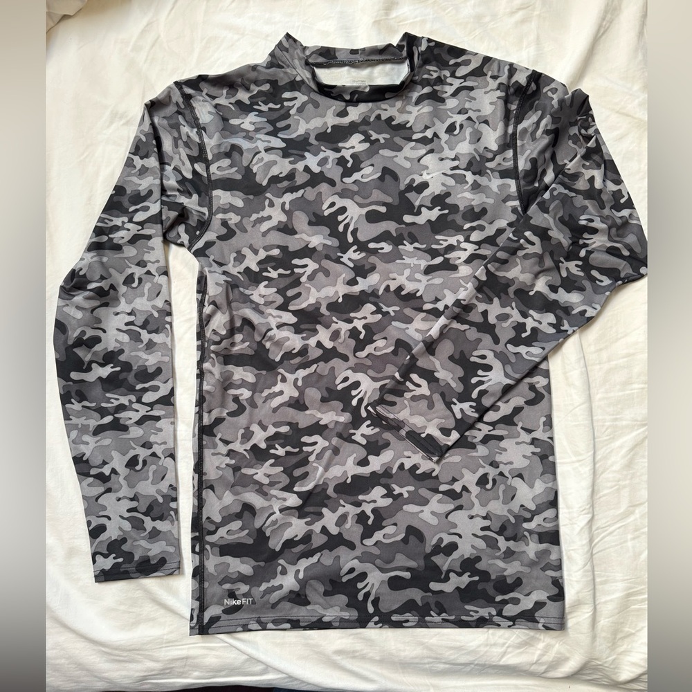Nike Men's Long Sleeve Camo Tee - Black and Gray